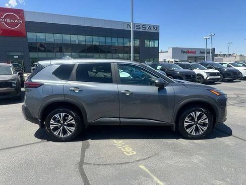 Used 2023 Nissan Rogue SV FWD image 13