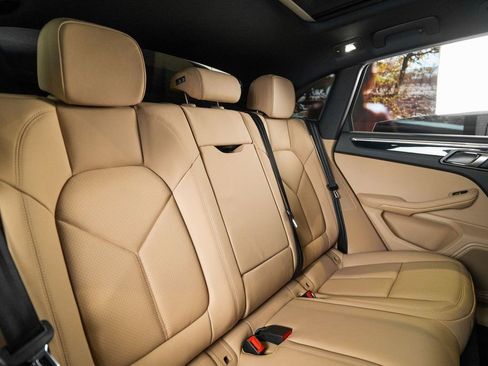 New 2026 Porsche Macan AWD/4WD image 38