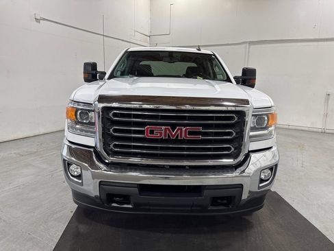 Used 2018 GMC Sierra 2500 SLE image 2