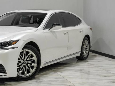 Used 2018 Lexus LS 500 w/ Accessory Package (Z1) RWD image 8