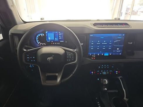 Used 2023 Ford Bronco Badlands AWD/4WD image 13