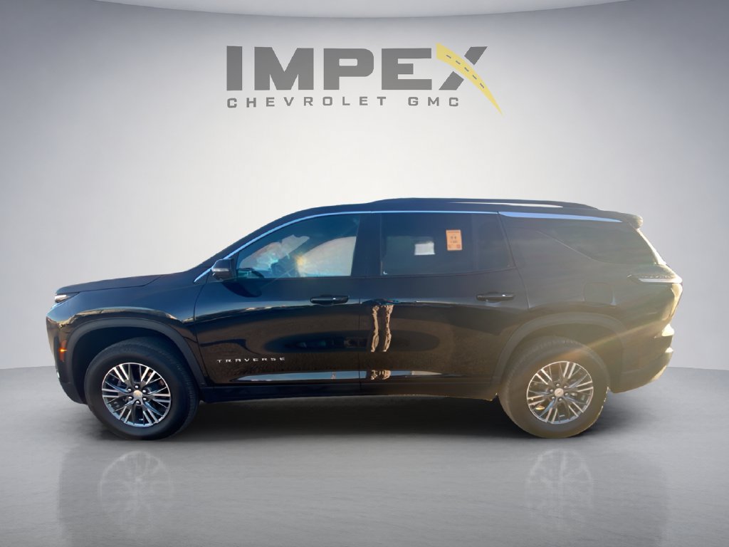Used 2026 Chevrolet Traverse LT w/ Driver Confidence Package FWD image 2