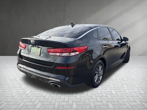 Used 2020 Kia Optima LX image 5