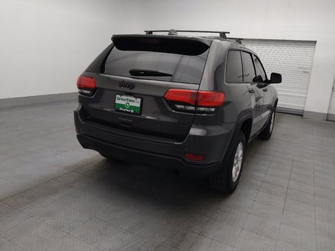 Used 2019 Jeep Grand Cherokee Laredo AWD/4WD image 7