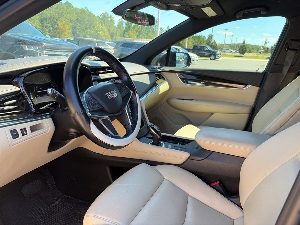 Used 2018 Cadillac XT5 FWD image 10