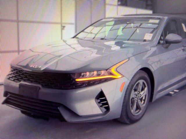 Used 2022 Kia K5 LXS FWD image 2