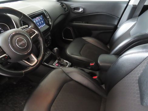 Used 2021 Jeep Compass Latitude FWD image 20