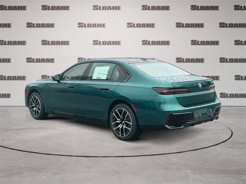 New 2026 BMW 750e xDrive image 3