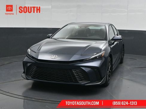 New 2026 Toyota Camry SE FWD image 5
