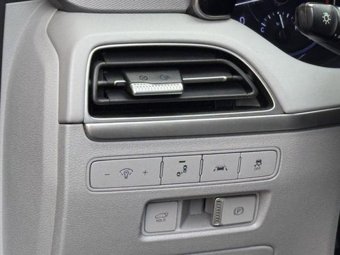 Used 2020 Hyundai Palisade SEL w/ Convenience Package image 16