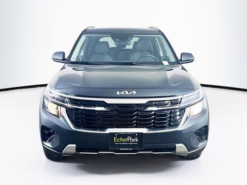 Used 2025 Kia Seltos S FWD image 2