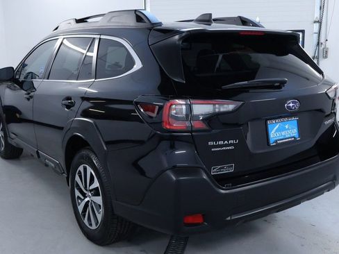 Used 2024 Subaru Outback Premium image 5