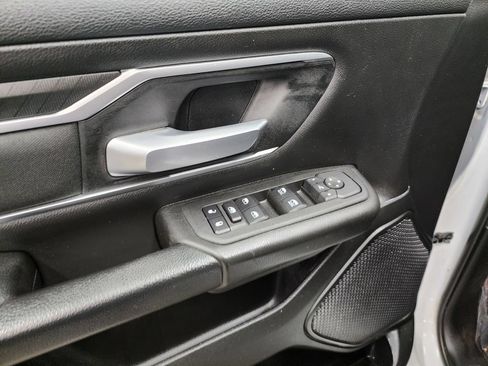 Used 2025 RAM 1500 Big Horn AWD/4WD image 10
