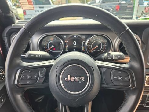 Used 2021 Jeep Wrangler Unlimited Sport AWD/4WD image 28