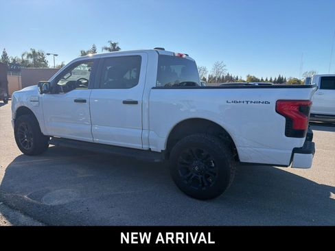 Used 2023 Ford F150 Lightning XLT image 4