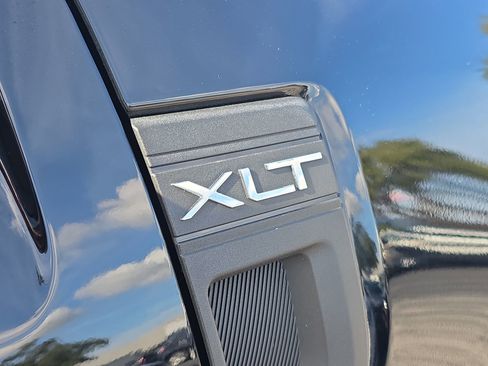 Used 2023 Ford Maverick XLT w/ Equipment Group 300A Standard image 9