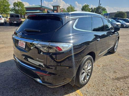 Used 2023 Buick Enclave Avenir w/ Avenir Technology Package image 5