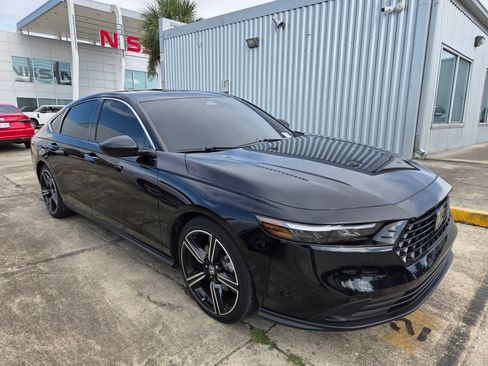 Used 2025 Honda Accord Sport image 9