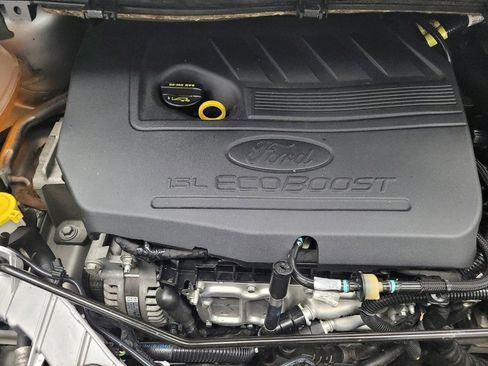 Used 2018 Ford Escape SE image 30