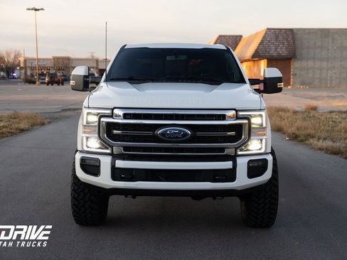 Used 2022 Ford F350 Lariat w/ Lariat Ultimate Package image 3