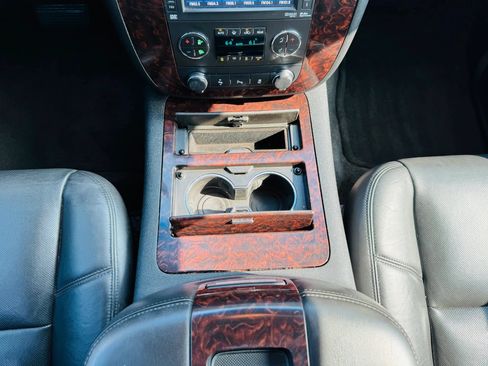 Used 2013 GMC Yukon XL Denali AWD/4WD image 18