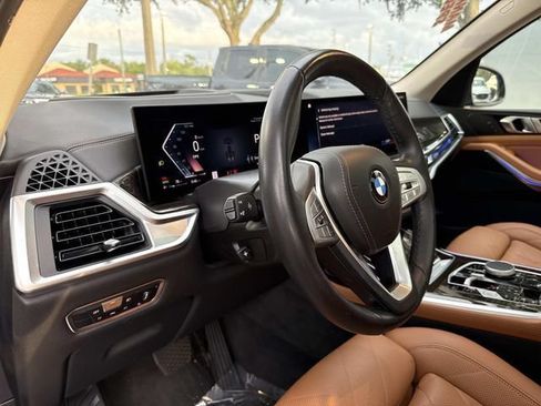 Used 2023 BMW X7 xDrive40i AWD/4WD image 24