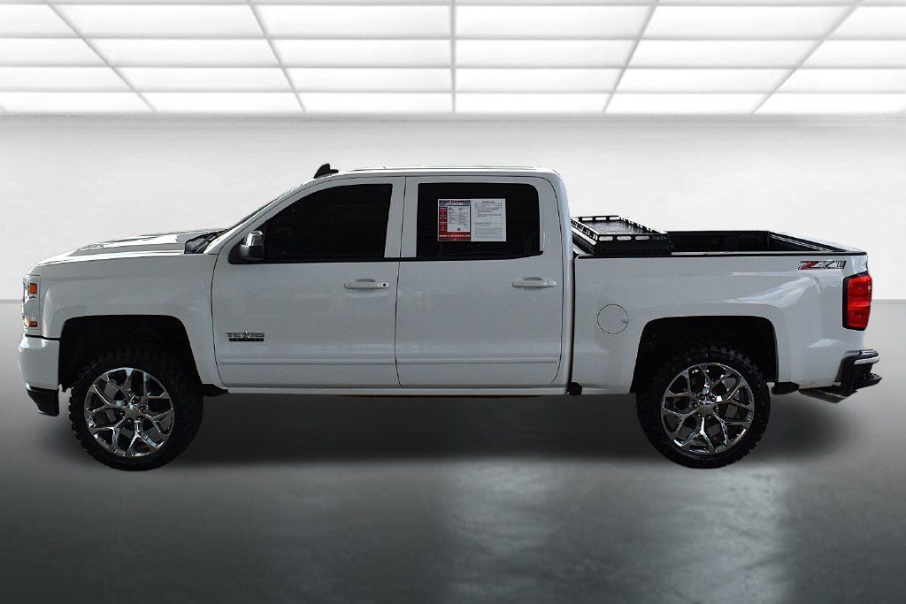 Used 2018 Chevrolet Silverado 1500 LT w/ Texas Edition AWD/4WD image 12