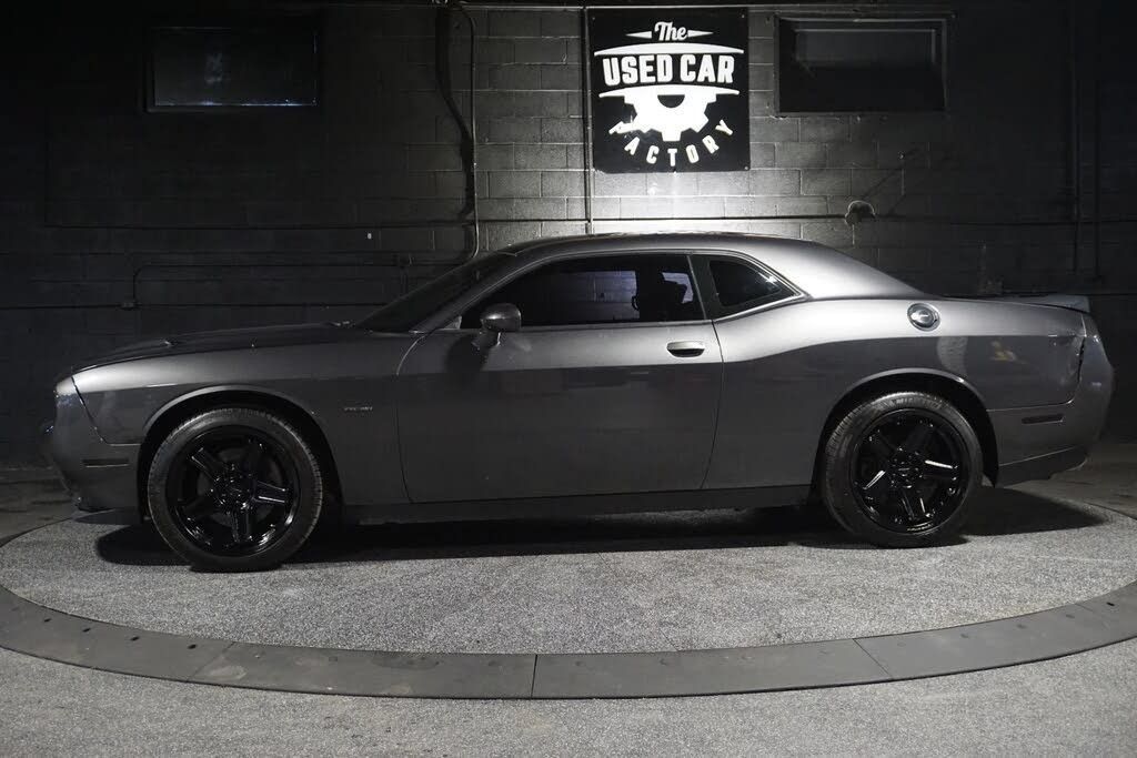 Used 2018 Dodge Challenger R/T w/ Blacktop Package RWD image 4