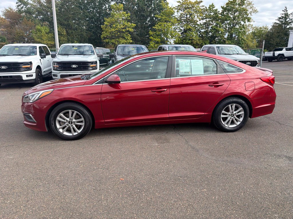 Used 2016 Hyundai Sonata SE FWD image 2