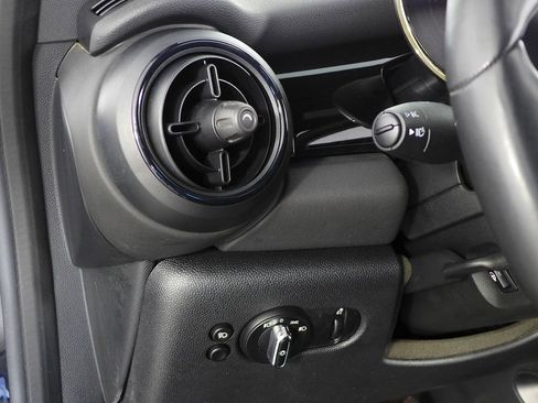 Used 2022 MINI Cooper SE image 26