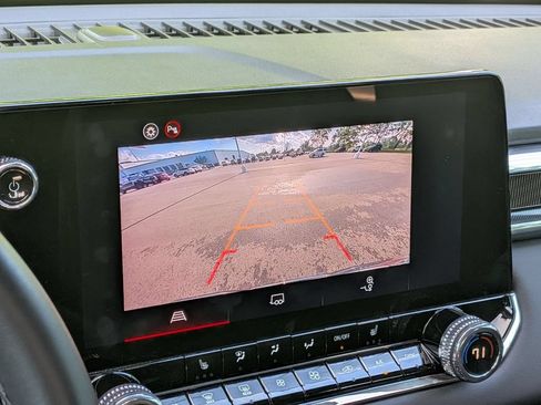 Used 2025 GMC Canyon Elevation w/ Convenience Package AWD/4WD image 15