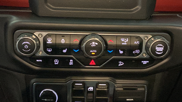 Used 2020 Jeep Wrangler Unlimited Rubicon w/ LED Lighting Group AWD/4WD image 30