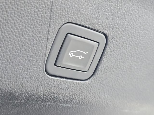 Used 2025 Cadillac Escalade Sport Platinum AWD/4WD image 9