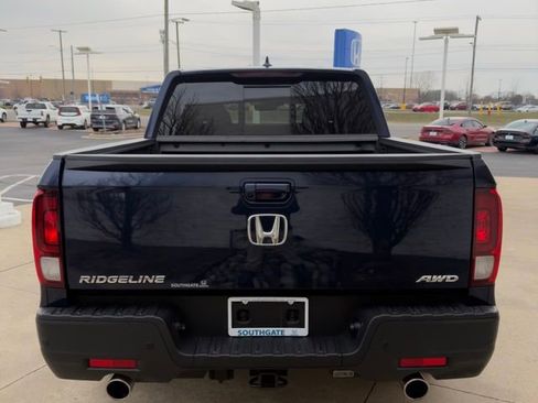 Used 2023 Honda Ridgeline RTL-E image 4