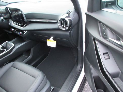 New 2026 Chevrolet Equinox LT w/ Convenience Package II image 19