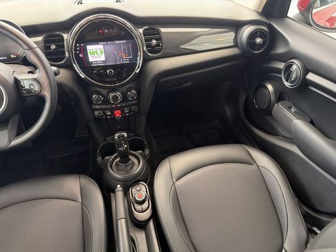 Used 2022 MINI Cooper 4-Door Hardtop w/ Storage Package FWD image 28