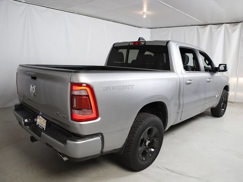 Used 2022 RAM 1500 Big Horn AWD/4WD image 3