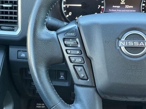 Used 2022 Nissan Frontier SV image 18