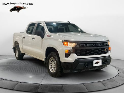 Used 2024 Chevrolet Silverado 1500 W/T w/ Z71 Off-Road Package image 1