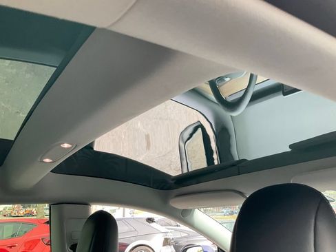 Used 2022 Tesla Model 3 RWD image 56