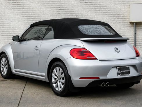 Used 2013 Volkswagen Beetle 2.5 image 9