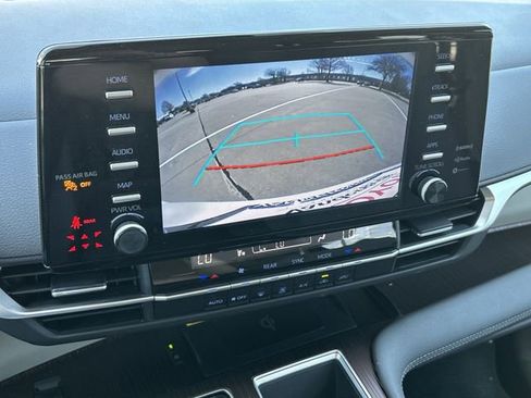 Certified 2024 Toyota Sienna LE w/ LE Plus Package image 15