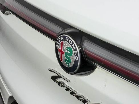 Used 2024 Alfa Romeo Tonale Ti AWD/4WD image 38