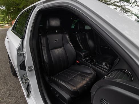 Used 2021 Chrysler 300 S w/ S Model Appearance Package RWD image 14