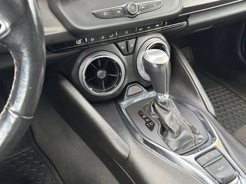 Used 2022 Chevrolet Camaro LT RWD image 28
