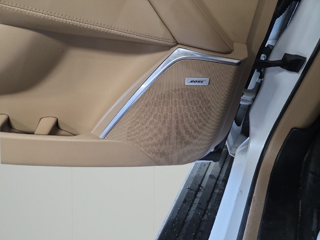 Used 2020 Cadillac Escalade Platinum AWD/4WD image 30