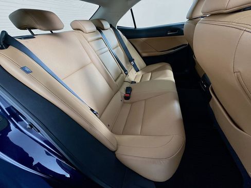 Used 2019 Lexus IS 300 AWD image 28