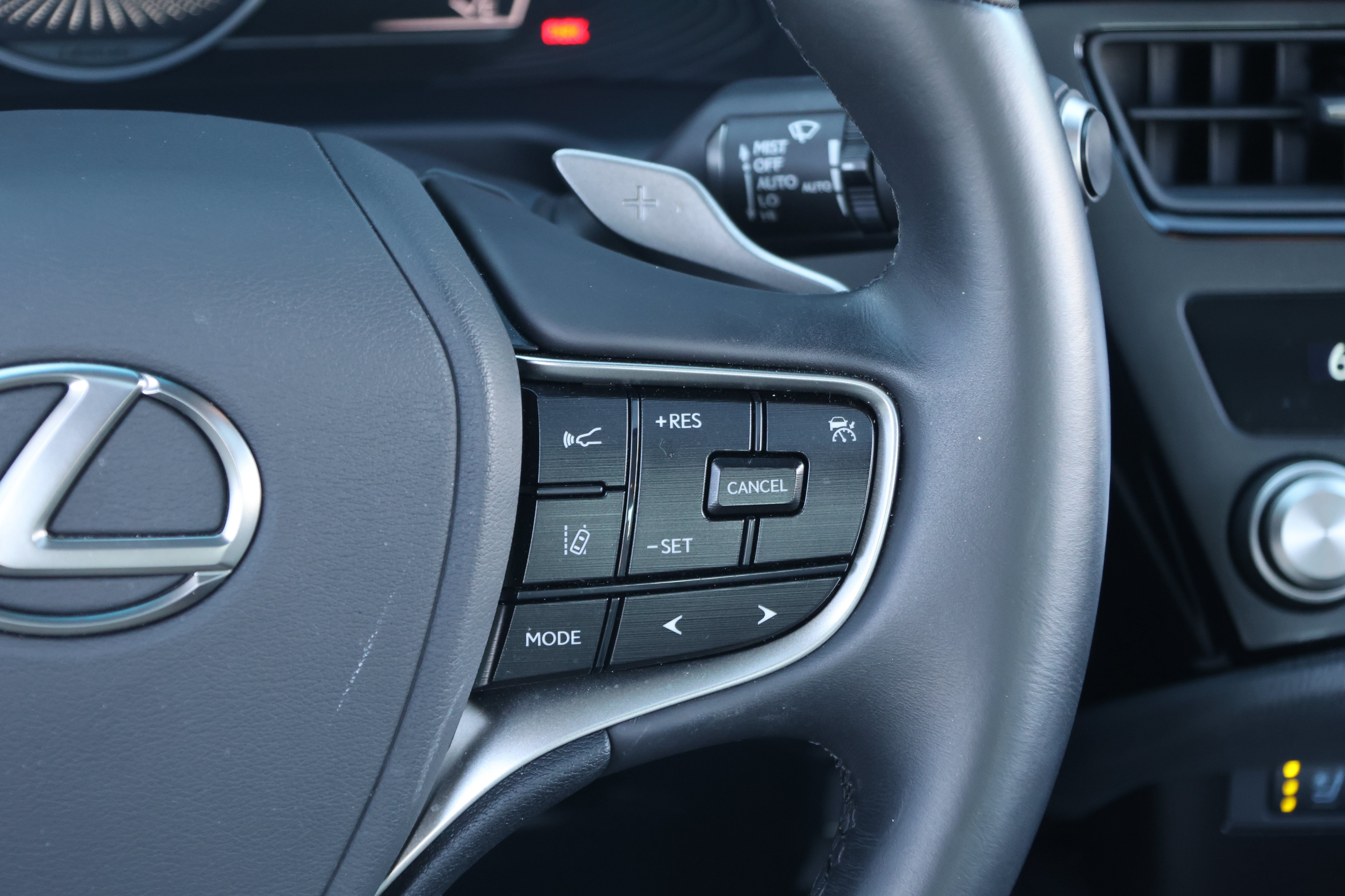 Certified 2025 Lexus ES 350 w/ Premium Package FWD image 29