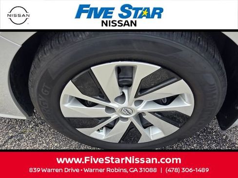 Used 2025 Nissan Altima 2.5 S FWD image 14