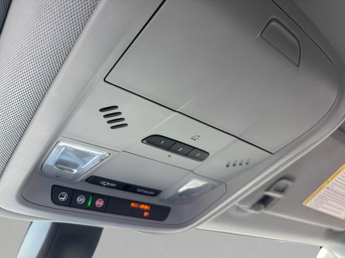 Used 2019 Chevrolet Equinox LT image 35